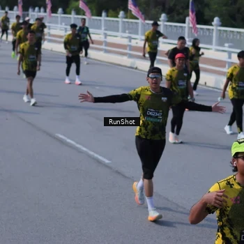 Runner Photo 7187262