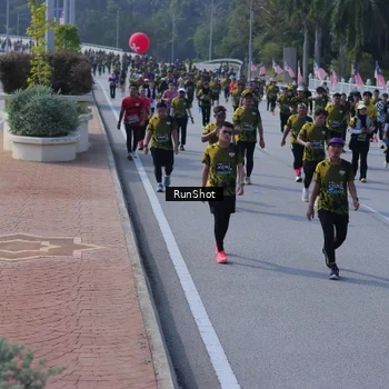 Runner Photo 7187449