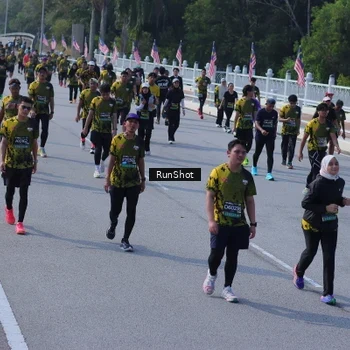 Runner Photo 7187458