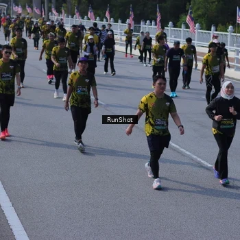 Runner Photo 7187470