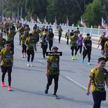 Runner Photo 7187499