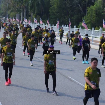 Runner Photo 7187504