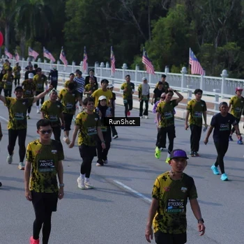 Runner Photo 7187530