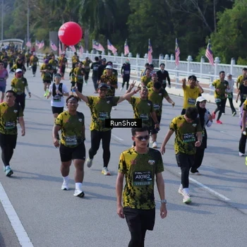 Runner Photo 7187537