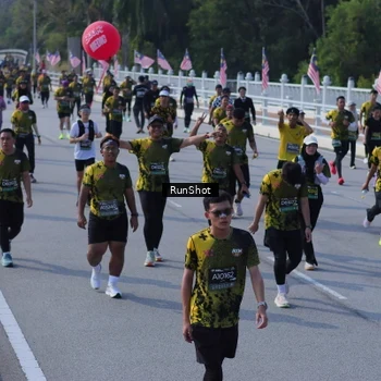 Runner Photo 7187541