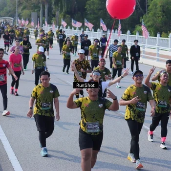 Runner Photo 7187572