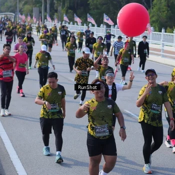 Runner Photo 7187578