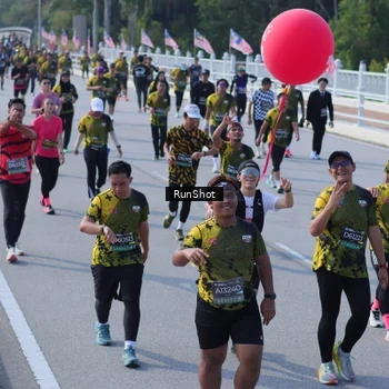 Runner Photo 7187582