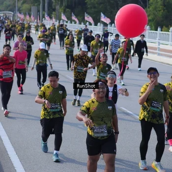 Runner Photo 7187586