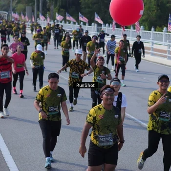 Runner Photo 7187595