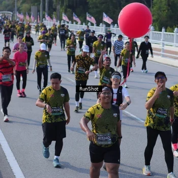 Runner Photo 7187604