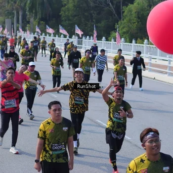 Runner Photo 7187635