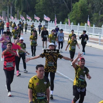 Runner Photo 7187643