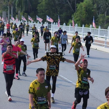 Runner Photo 7187644