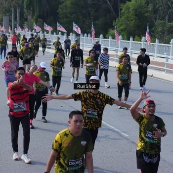 Runner Photo 7187646