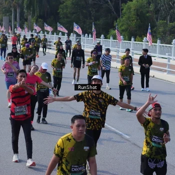 Runner Photo 7187648