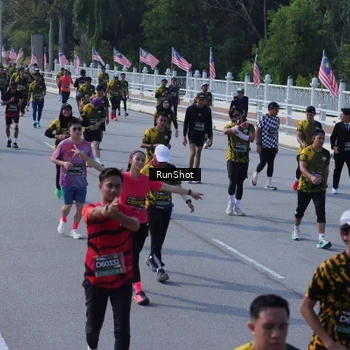 Runner Photo 7187669