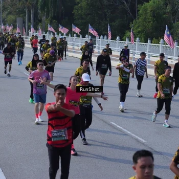 Runner Photo 7187670