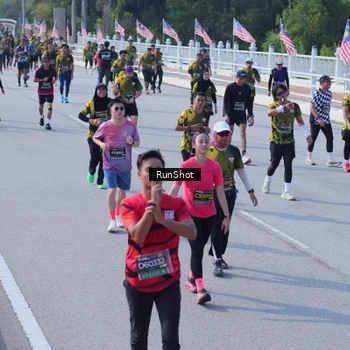 Runner Photo 7187685