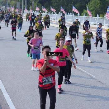 Runner Photo 7187692