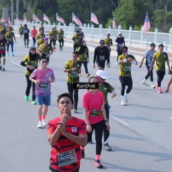 Runner Photo 7187696