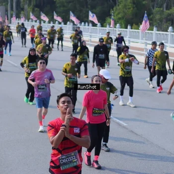 Runner Photo 7187698