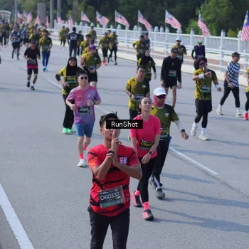 Runner Photo 7187700