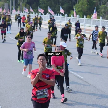 Runner Photo 7187706