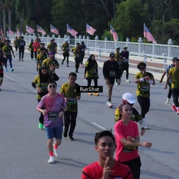 Runner Photo 7187709