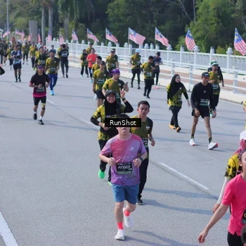 Runner Photo 7187720