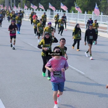 Runner Photo 7187738