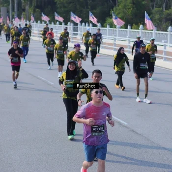 Runner Photo 7187741