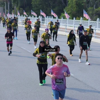 Runner Photo 7187751