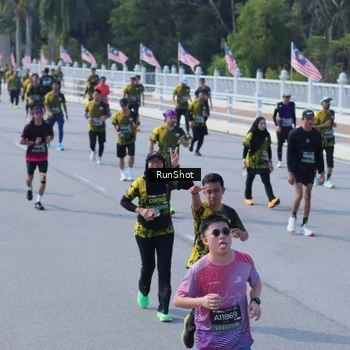 Runner Photo 7187752