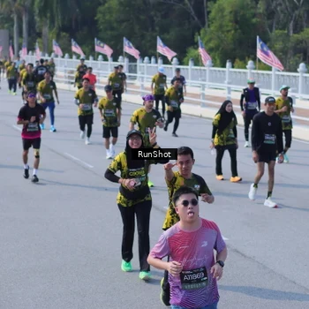 Runner Photo 7187756