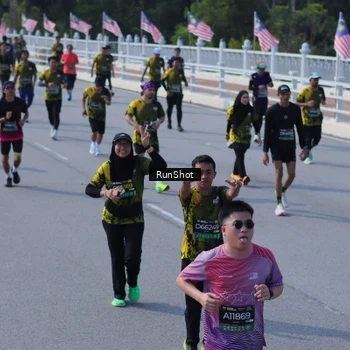 Runner Photo 7187775