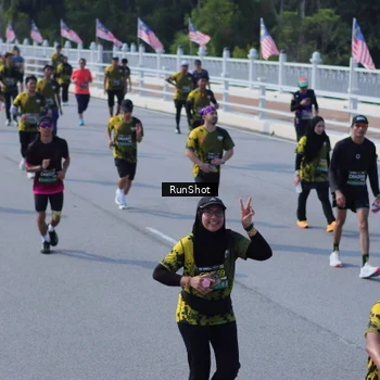 Runner Photo 7187813