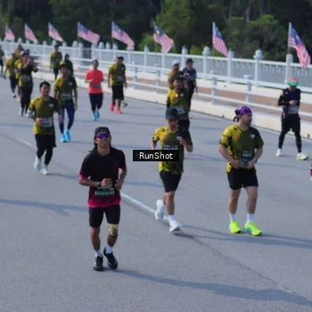 Runner Photo 7187848