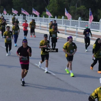 Runner Photo 7187849