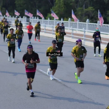 Runner Photo 7187851