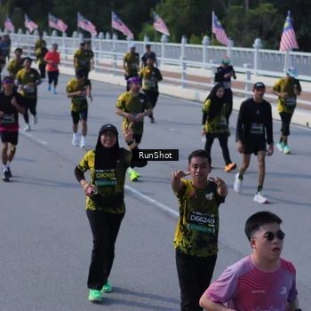 Runner Photo 7187861