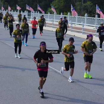 Runner Photo 7187868