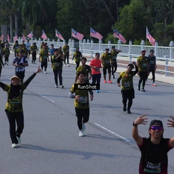Runner Photo 7187882