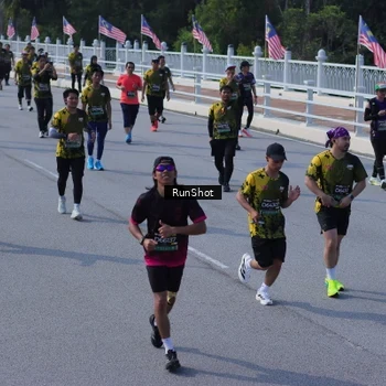 Runner Photo 7187886
