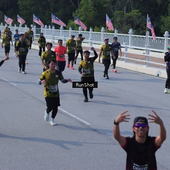 Runner Photo 7187891