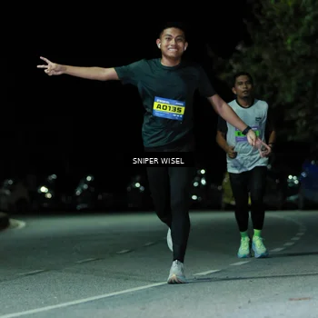Runner Photo 7187899