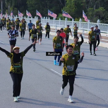 Runner Photo 7187920