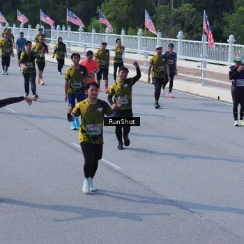 Runner Photo 7187925