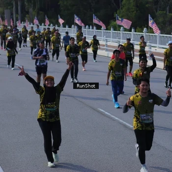Runner Photo 7187936