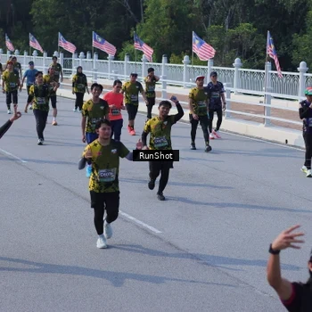 Runner Photo 7187977